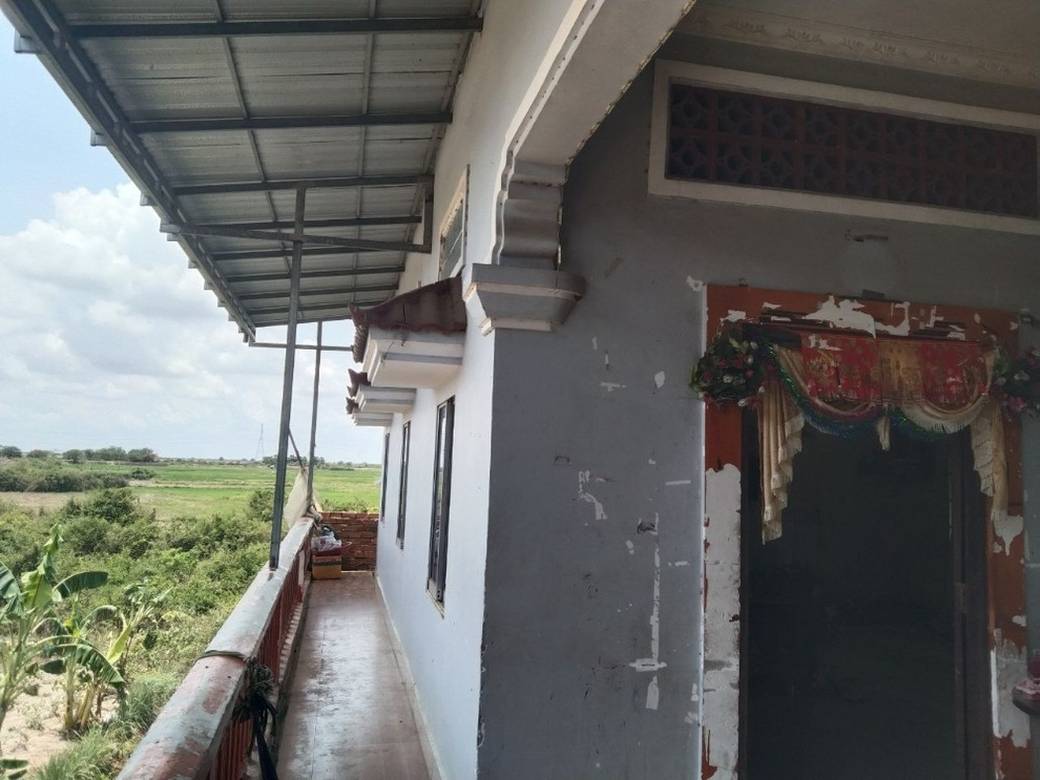 House and lot สำหรับขาย พื้นที่ใช้สอย 276 ตร.ม. ใน Ponhea Lueu