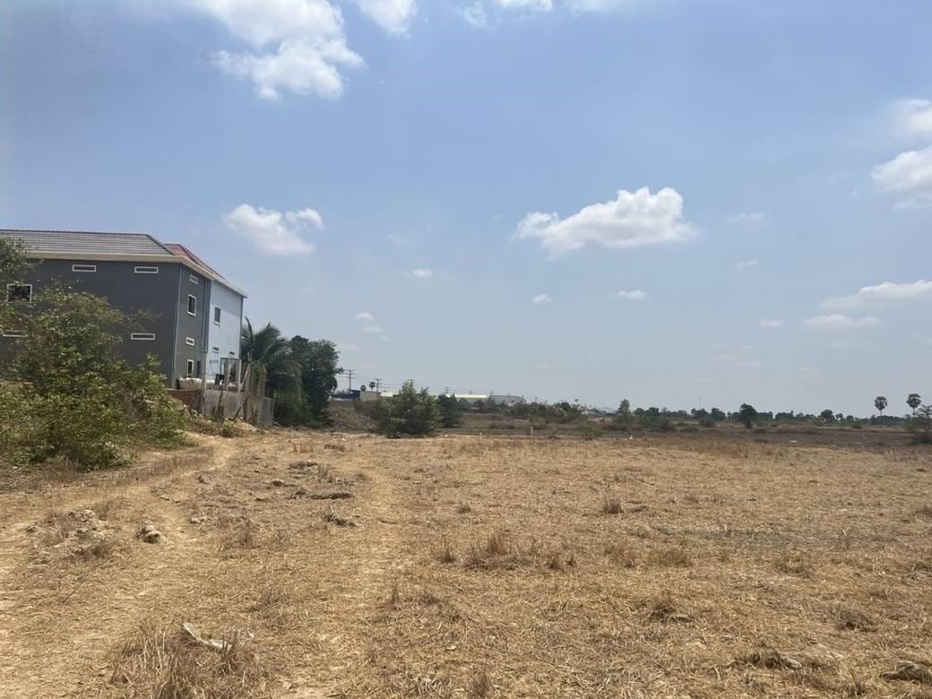4,718 sqm Land Size Lot Na prodej