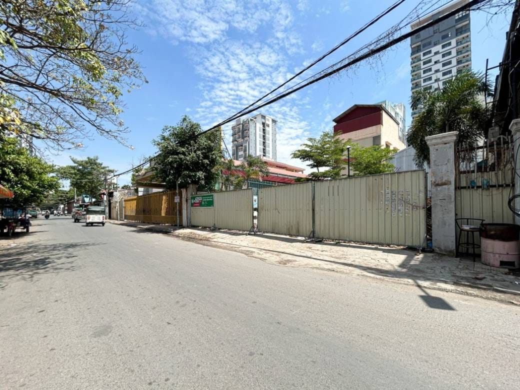 385 sqm Land Size Lot Для Продажи