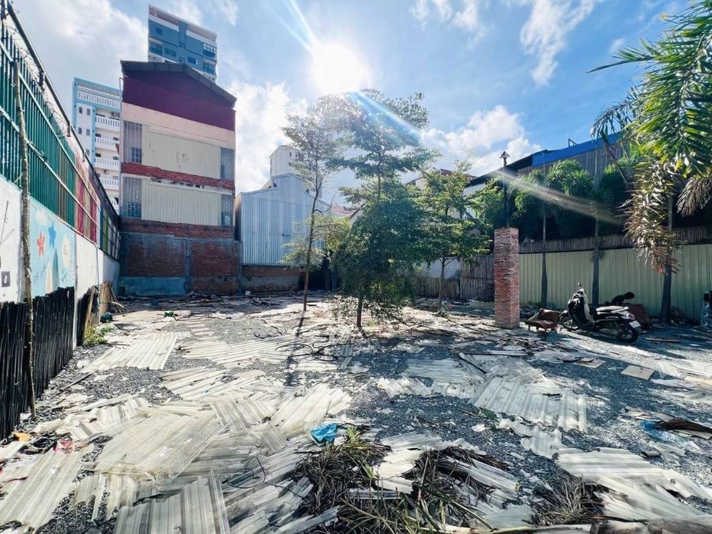 Lot Для Продажи in Боенг Трабек, Чамкармон, Пномпень