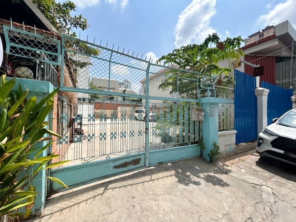 Lot K pronájmu in Chamkarmon $4,000