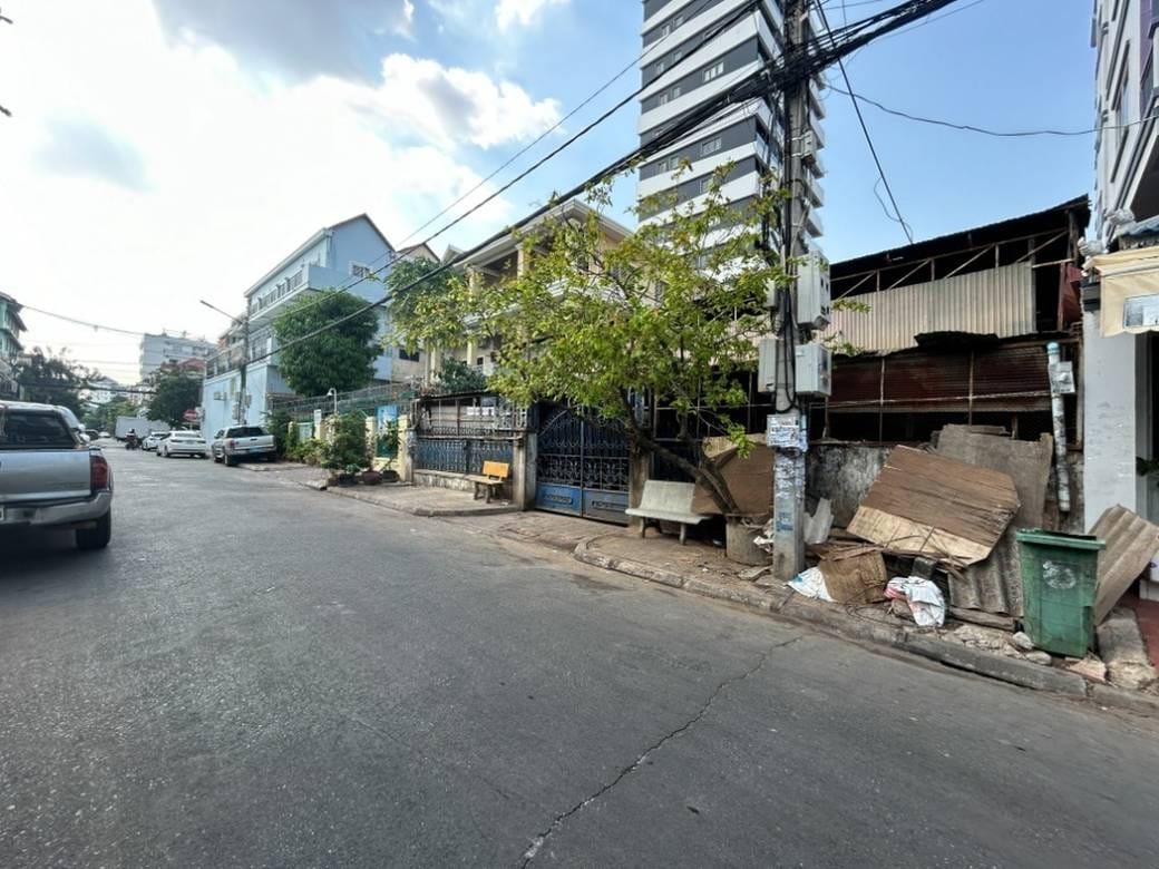 336 sqm Land Size Lot K pronájmu