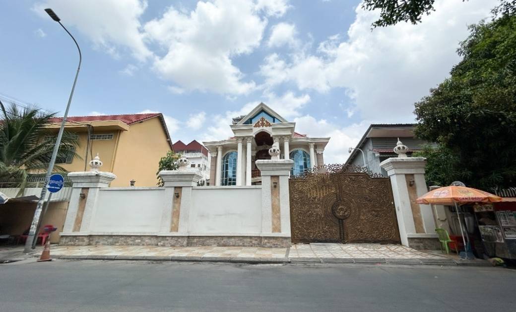 វីឡា សំរាប់ជួល ទំហំដី 679 ម៉ែត្រការ៉េ