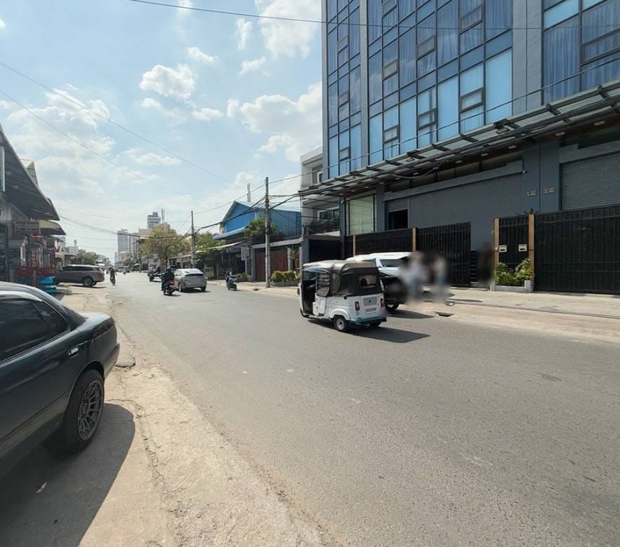 ឃ្លាំង សំរាប់ជួល ទំហំដី 612 ម៉ែត្រការ៉េ