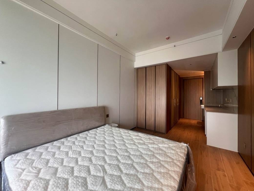 Vue Aston | $350 Condo