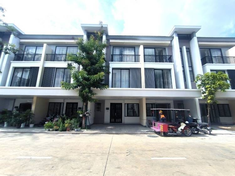 Villa For Sale in Cheung Aek, Dangkao, Phnom Penh