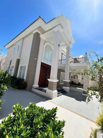 $3,300 Villa