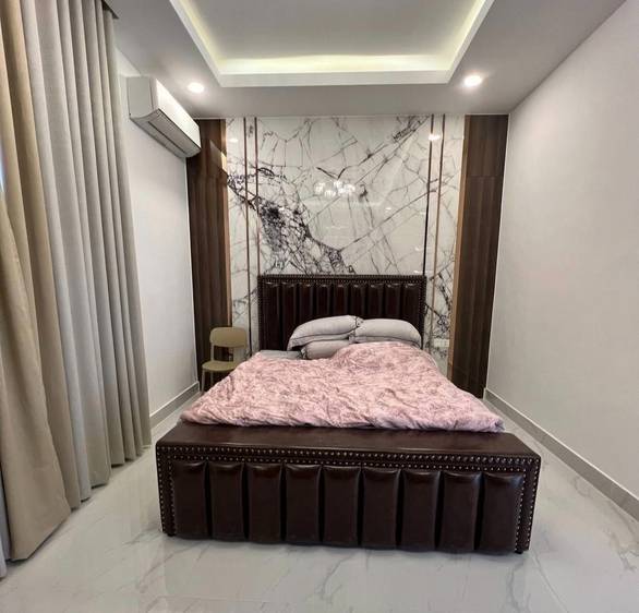 5 Bedrooms Villa For Rent for $3,300