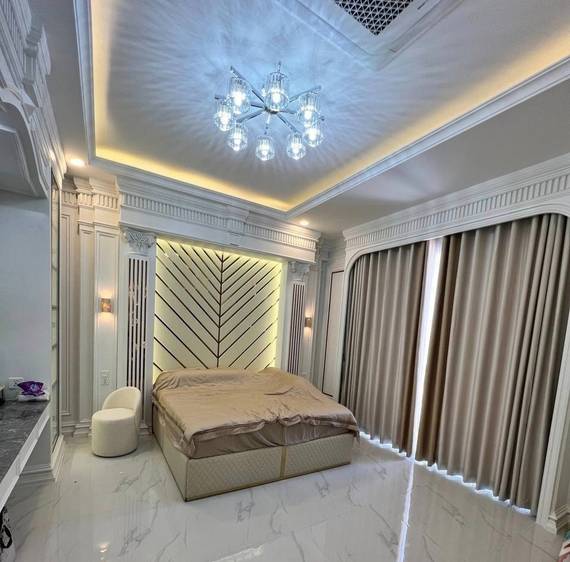 5 Bedrooms Villa For Rent