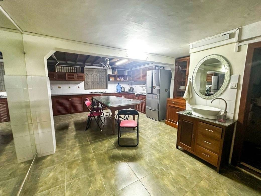 ตึกแถว สำหรับเช่า ใน Boeng Keng Kang $850