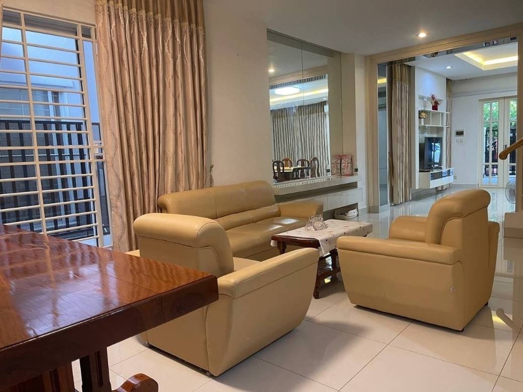 $1,100 Dvojvila