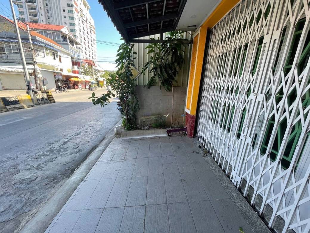 80 sqm Land Size Flat House Na prodej