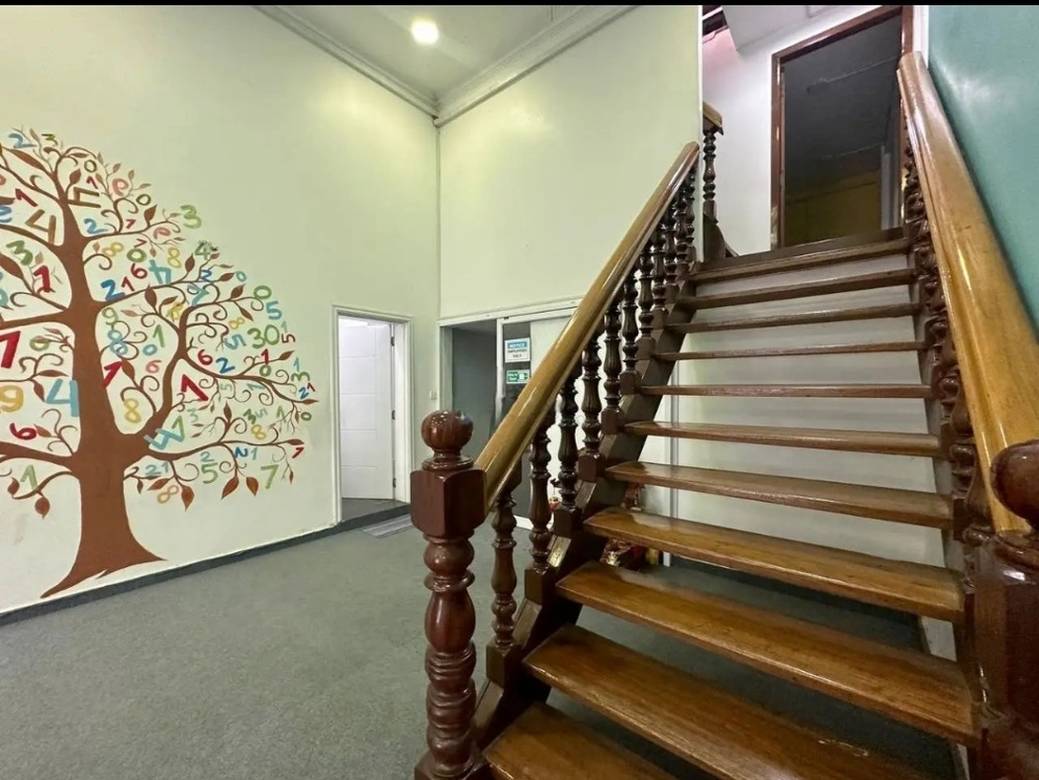 Villa For Rent in Chamkarmon $1,500