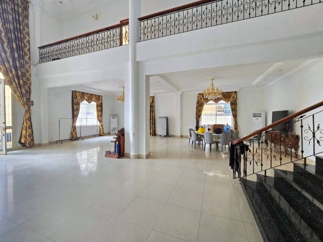 Vila K pronájmu in Sen Sok $4,500
