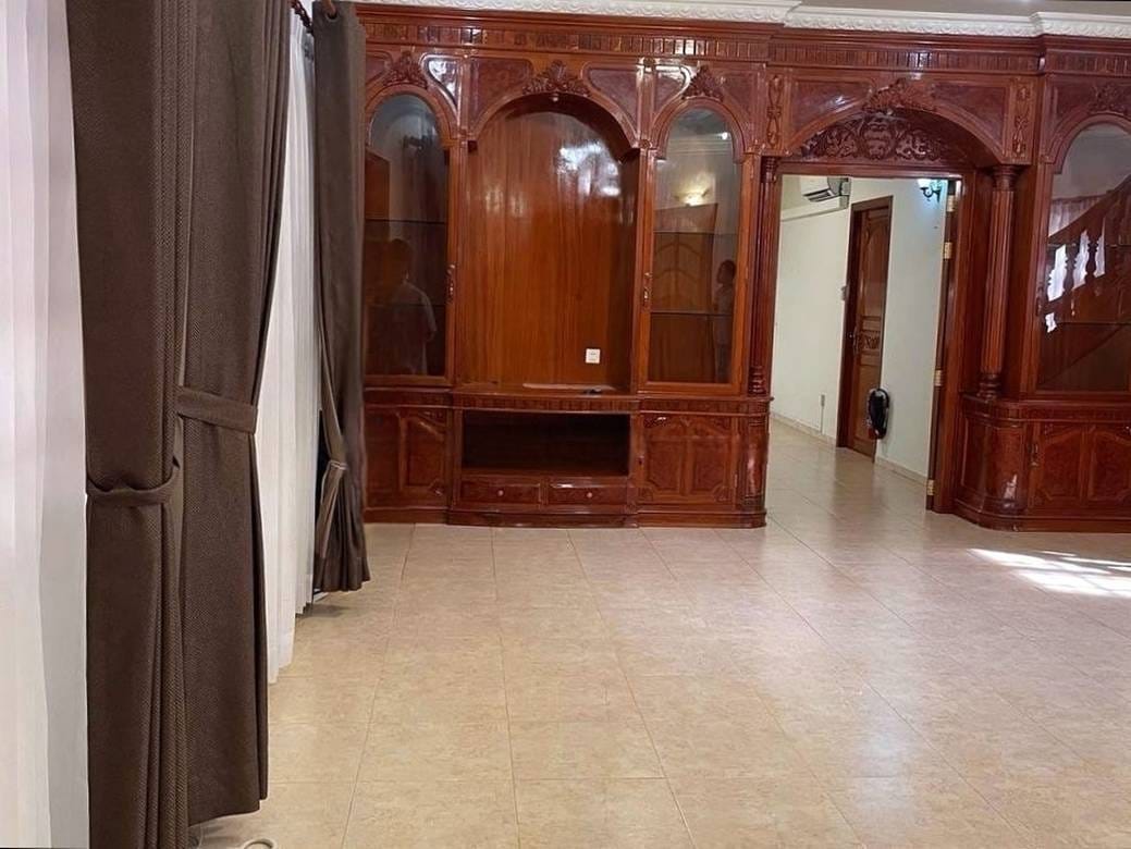 $5,500 Villa