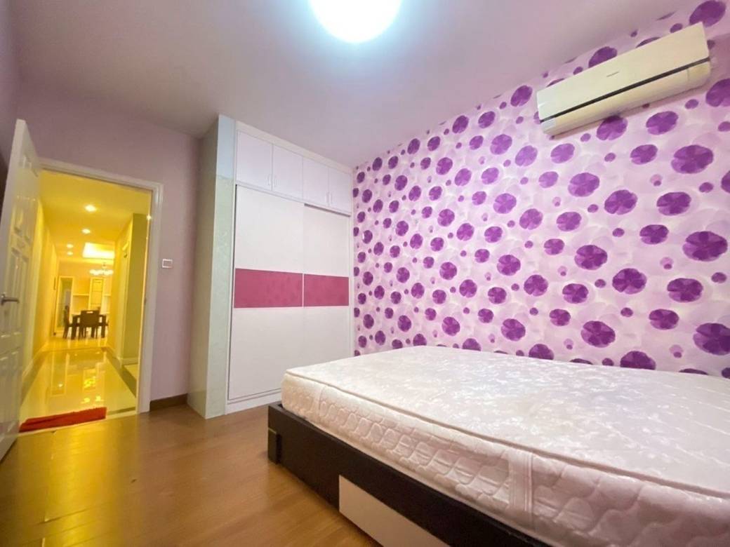 Condo Na prodej in Chamkarmon $280,000