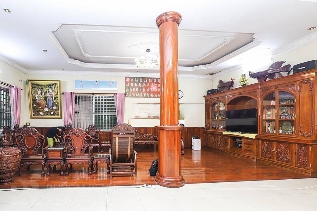 577 sqm Land Size Vila K pronájmu
