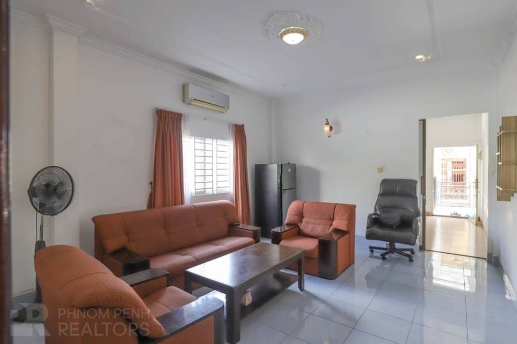 $350 Flat House