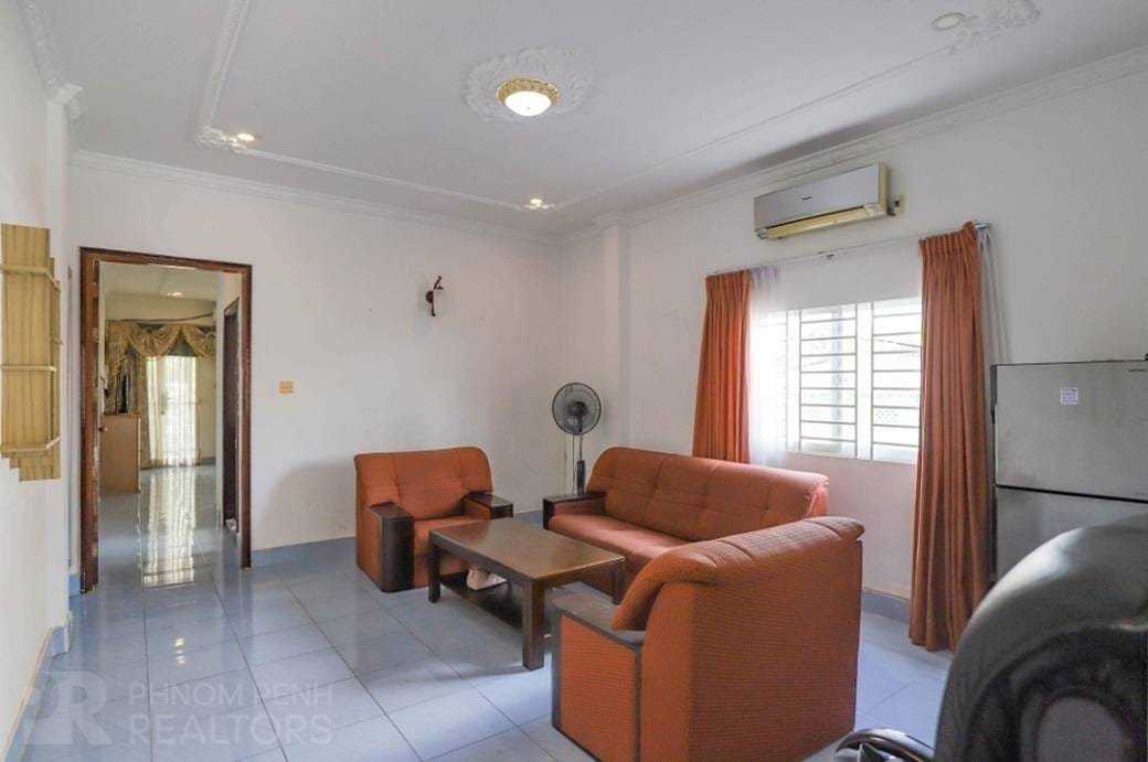 84 sqm Land Size Flat House K pronájmu