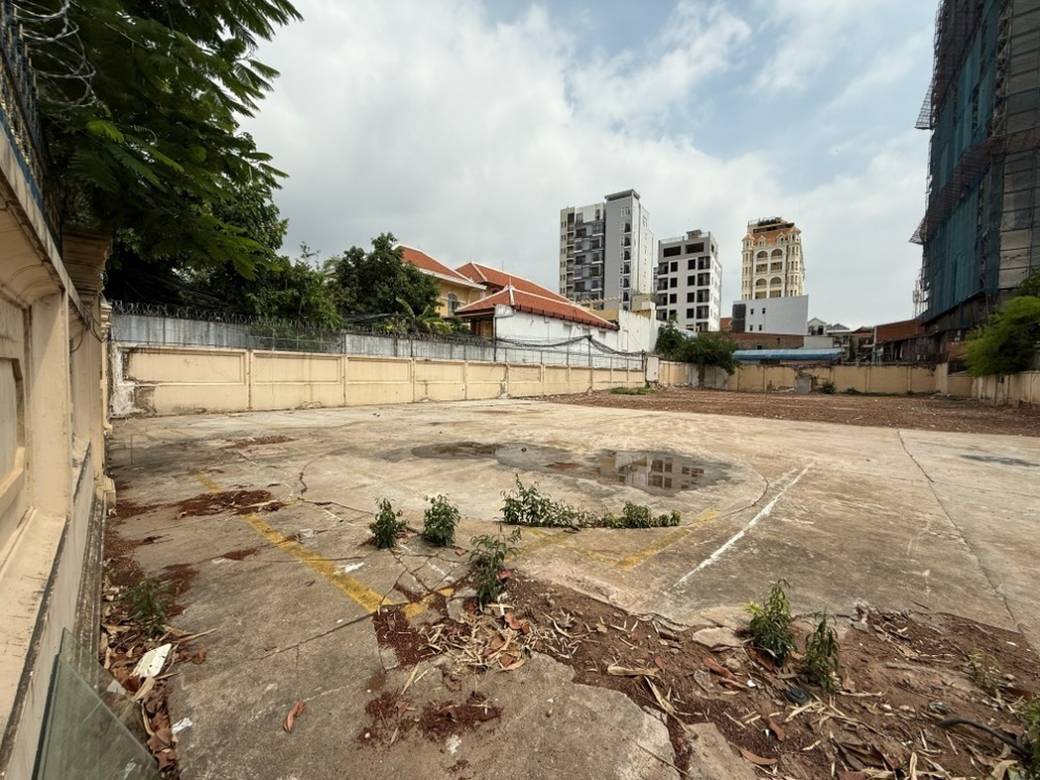 Lot Na wynajem w Daun Penh $20,000