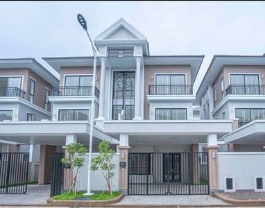 4 Bedrooms Twin Villa For Sale