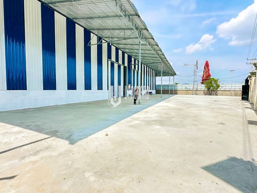3,915 sqm Land Size Sklad K pronájmu