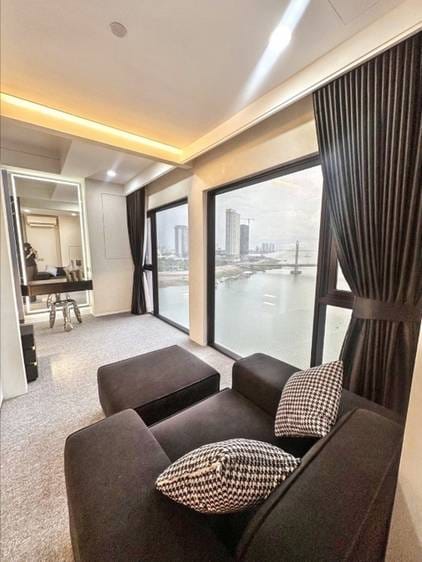 Vue Aston | $195,000 Condo