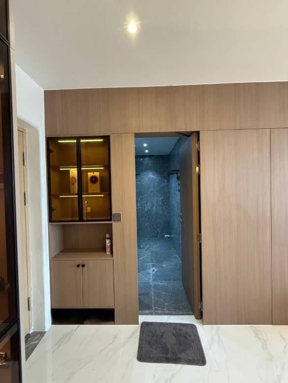 Condo For Sale & Rent avec 1 place de parking