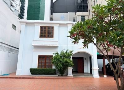 $6,000 Vila