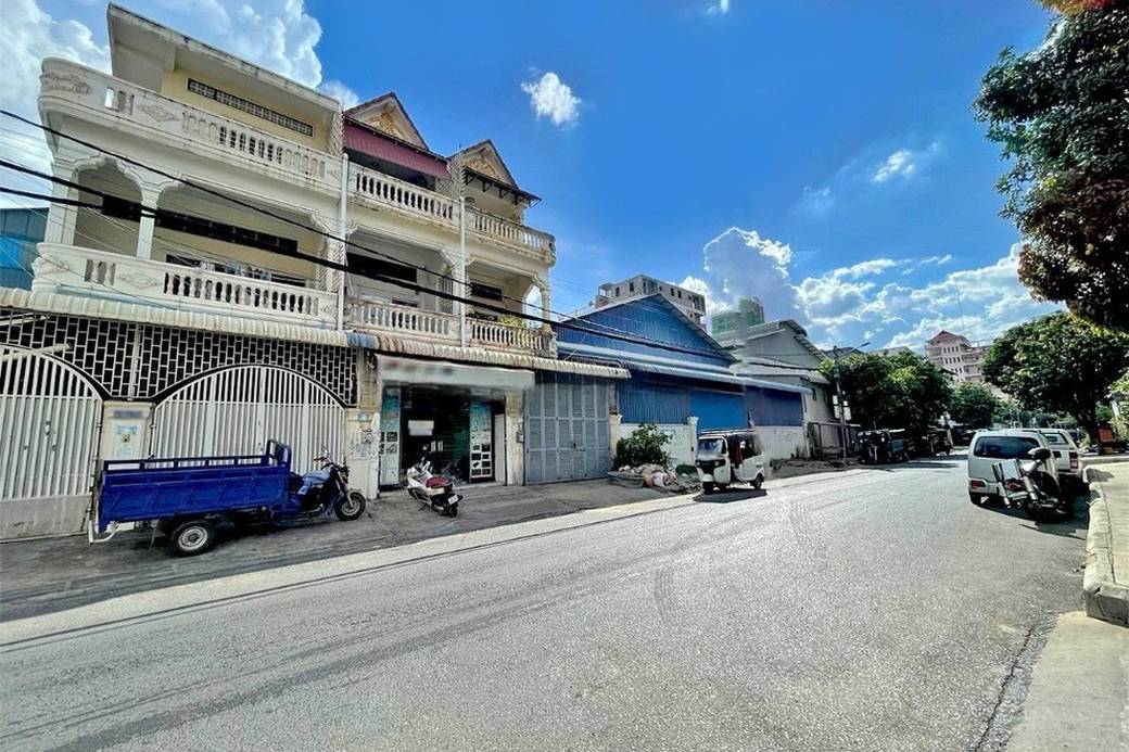 $2,000 店屋