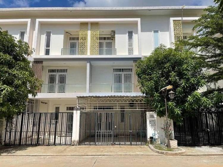 Condo Na wynajem w Bak Kaeng, Chroy Changvar, Phnom Penh