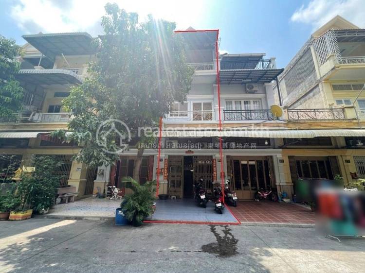 ផ្ទះជាប់គ្នា សំរាប់លក់ នៅ Kouk Khleang, Sen Sok, Phnom Penh