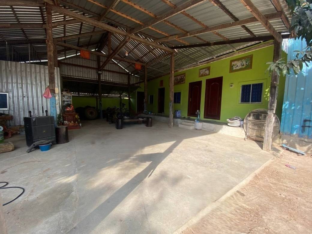 619 sqm Land Size House and lot Na prodej