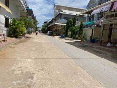 107.1 sqm Living Size Flat House Na prodej in Meanchey