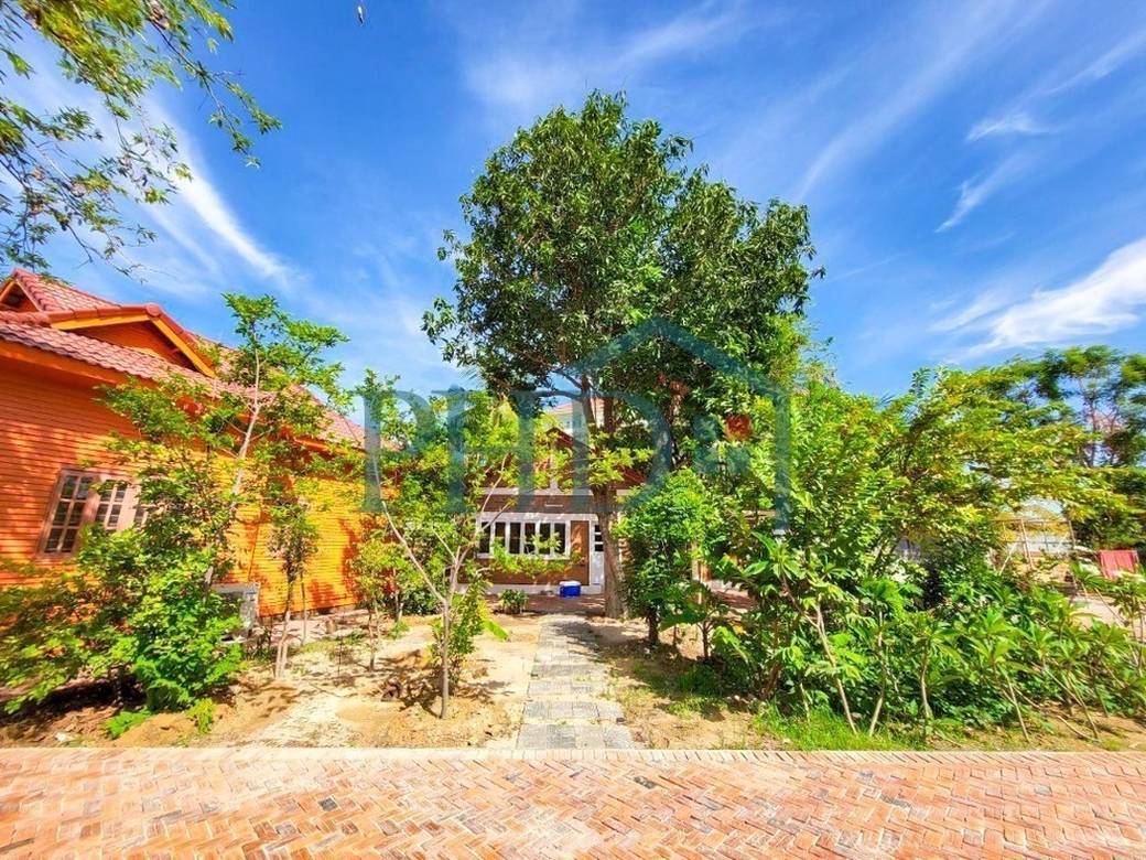 $1,500 House
