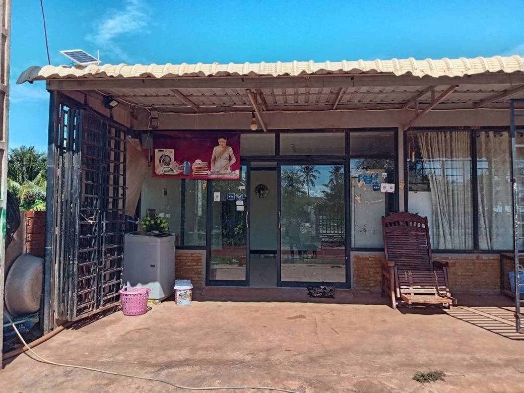 Kampot200平方米使用面积House and lot出售