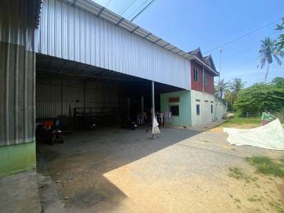 2,250 sqm Land Size House and lot Na prodej