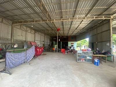 520 sqm Living Size House and lot Na prodej in Thpong
