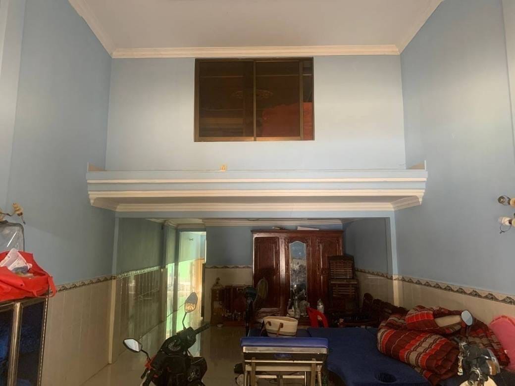 $60,000 Flat House