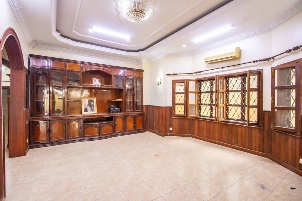 Villa À louer de 540 m² habitables à Boeng Keng Kang