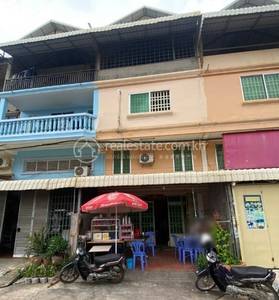 200 sqm Living Size Link House For Sale in Por Sen Chey