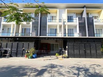 90 sqm Land Size Flat House Na prodej