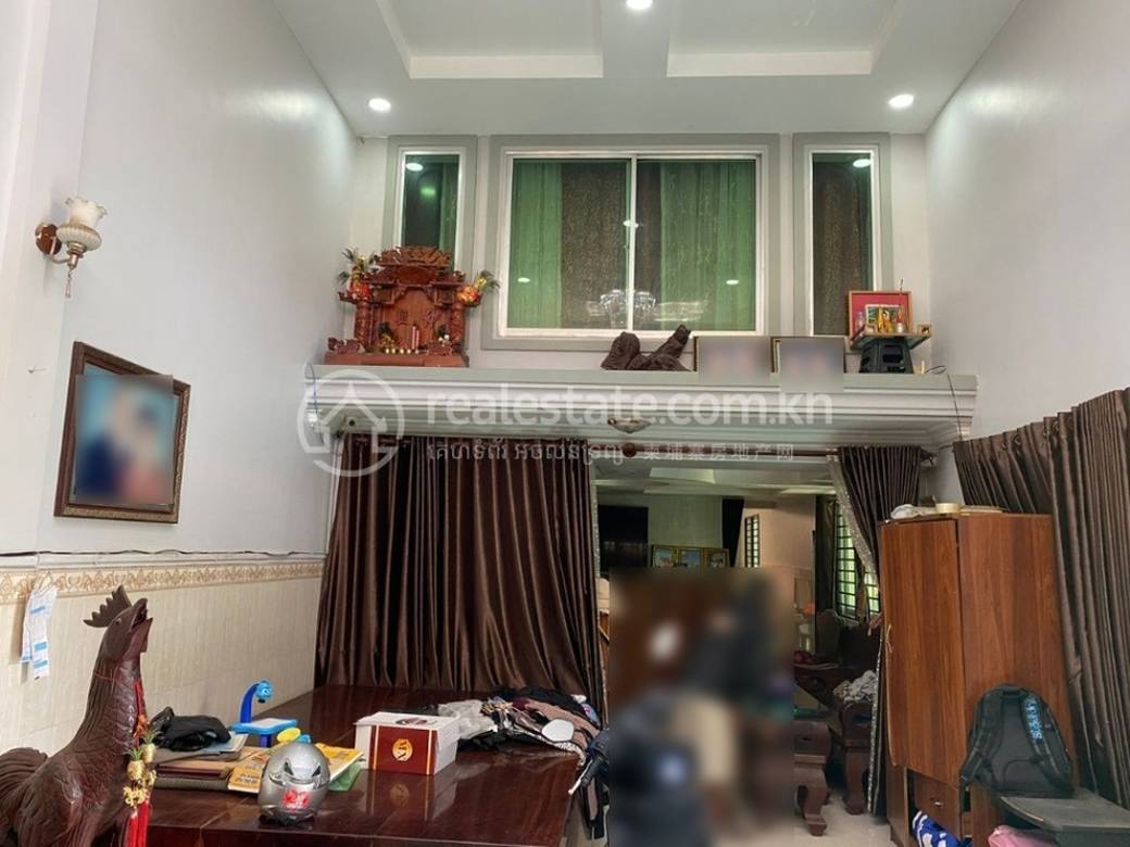 128 sqm Land Size Flat House Na prodej