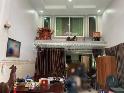 128 sqm Land Size Flat House Na prodej