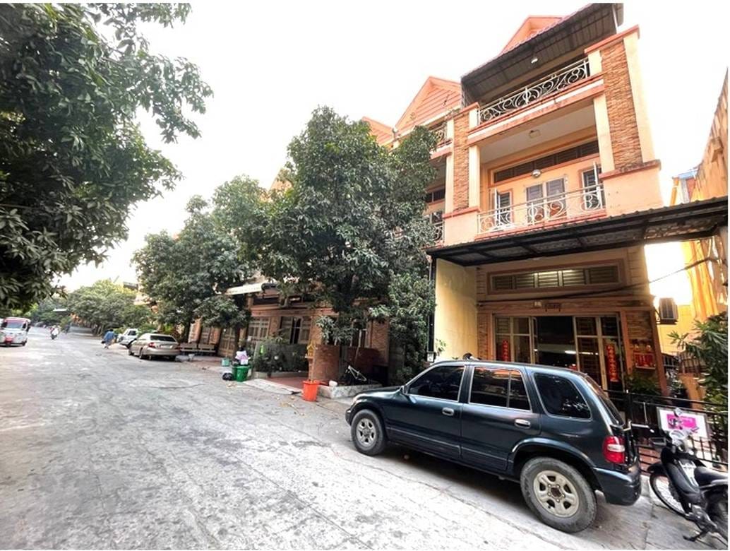 Flat House For Sale in Dangkao, Dangkao, Phnom Penh