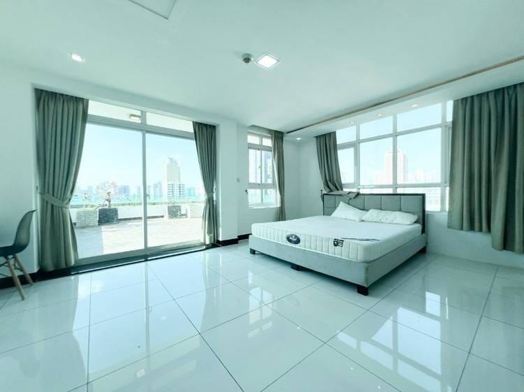 ផេនថ៍ហោស៍ សំរាប់ជួល នៅ BKK 3, Boeng Keng Kang, Phnom Penh