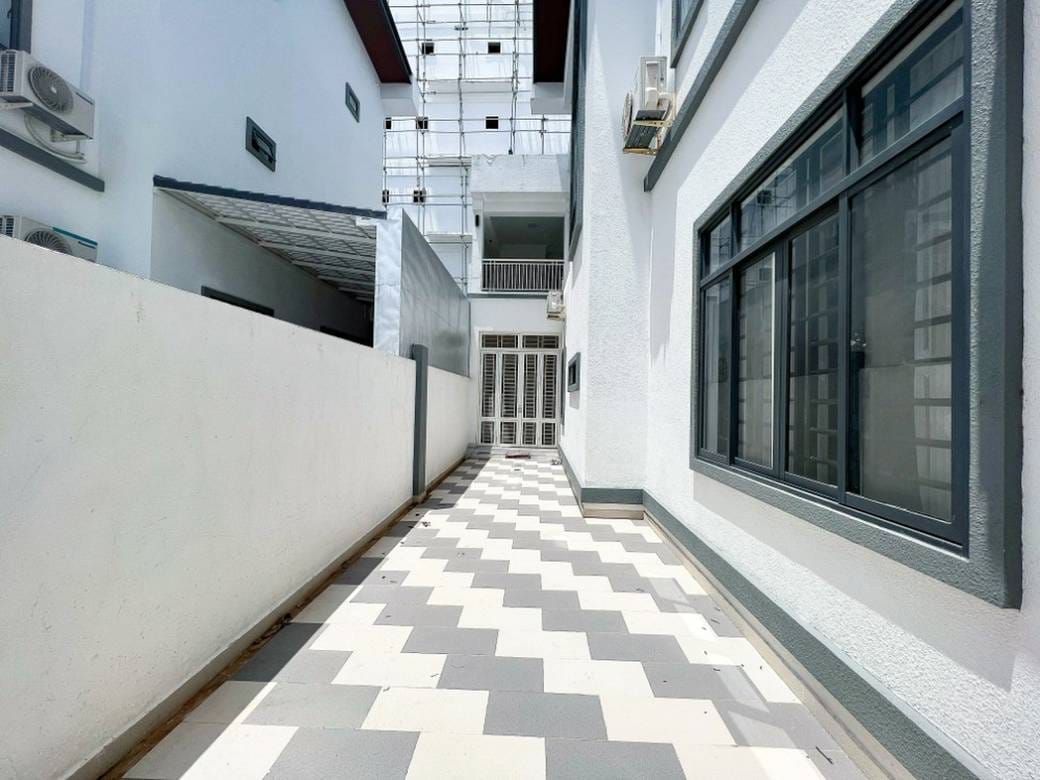 Borey Hi Tech The Premium | 192-648 sqm Living Size Vila K pronájmu in Chbar Ampov