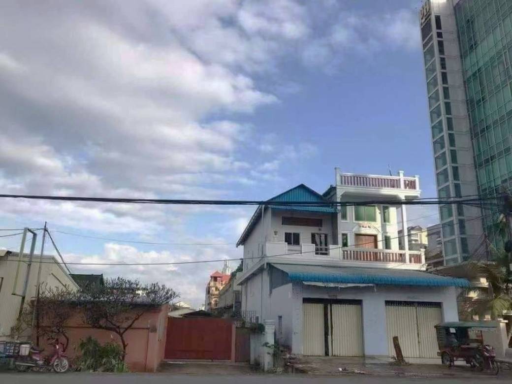 $2,500 Shophouse
