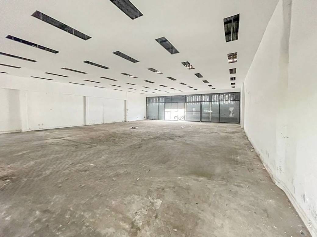 คลังสินค้า สำหรับเช่า ใน Toul Kork $2,500