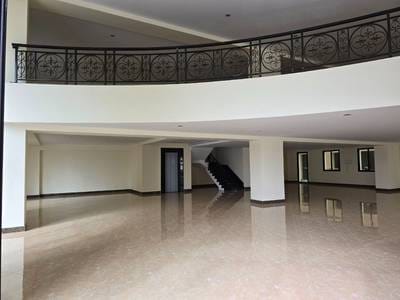 Budynek Na wynajem o powierzchni mieszkalnej 2,299.5 m² w Chamkarmon